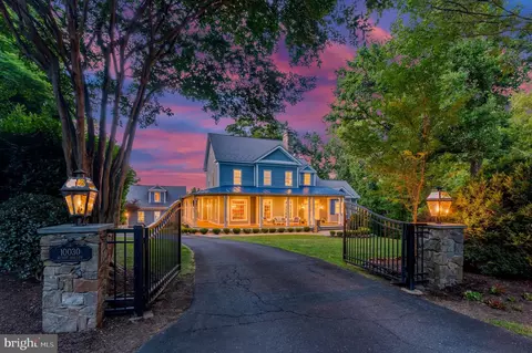 10030 Windy Hollow Rd, Great Falls, VA 22066