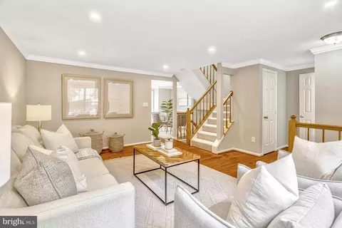 13805 Laura Ratcliff Ct, Centreville, VA 20121