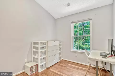 9132 Blarney Stone Dr, Springfield, VA 22152 photo 18