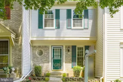 9132 Blarney Stone Dr, Springfield, VA 22152