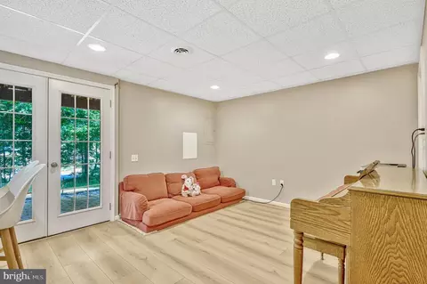 9132 Blarney Stone Dr, Springfield, VA 22152 photo 34