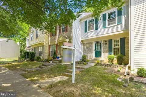 9132 Blarney Stone Dr, Springfield, VA 22152 photo 5