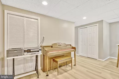 9132 Blarney Stone Dr, Springfield, VA 22152 photo 35