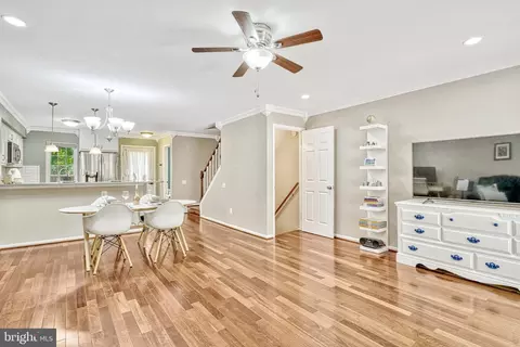 9132 Blarney Stone Dr, Springfield, VA 22152 photo 12
