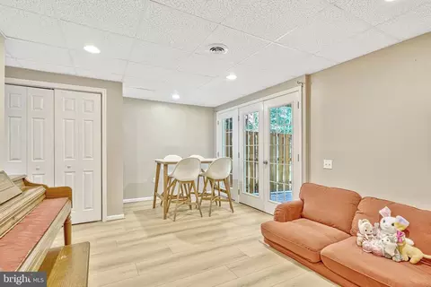 9132 Blarney Stone Dr, Springfield, VA 22152 photo 33