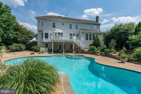 2402 Stryker Ave, Vienna, VA 22181