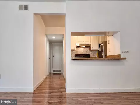 5803 Royal Ridge Dr #E, Springfield, VA 22152 photo 7