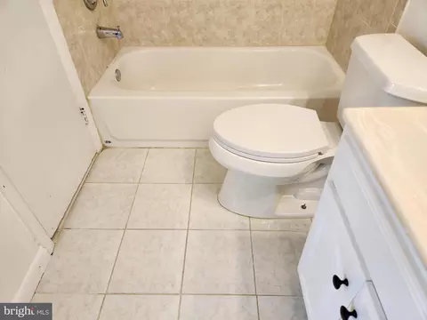 5803 Royal Ridge Dr #E, Springfield, VA 22152 photo 18