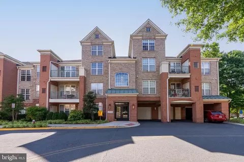 12165 Abington Hall Pl #304, Reston, VA 20190