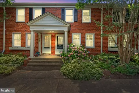 6530 10th St #6530, Alexandria, VA 22307