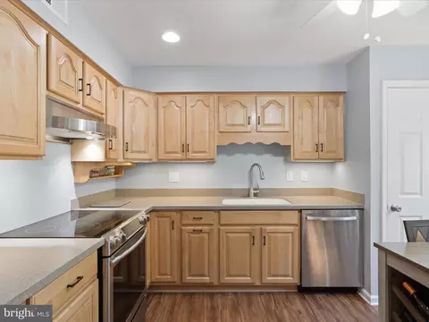 5955 Queenston St, Springfield, VA 22152 photo 15