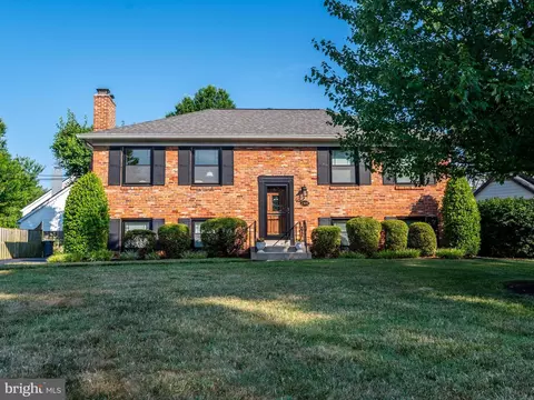 2300 Collingwood Rd, Alexandria, VA 22308