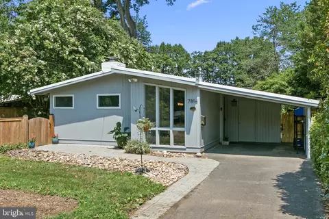 7814 Holmes Run Dr, Falls Church, VA 22042