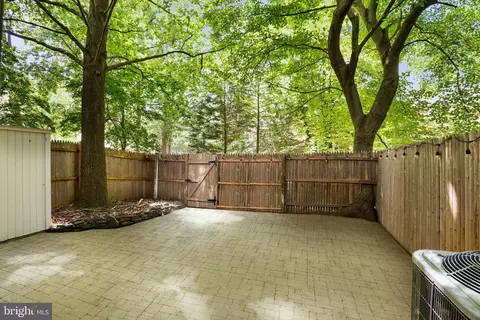 8427 Penshurst Dr #596, Springfield, VA 22152 photo 23