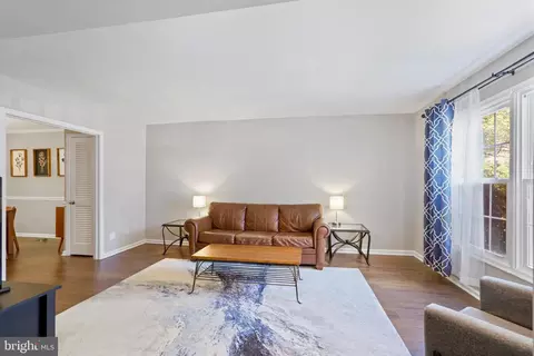 8427 Penshurst Dr #596, Springfield, VA 22152 photo 3