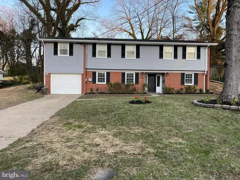 3715 Forest Grove Dr, Annandale, VA 22003
