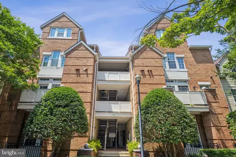 1377 Garden Wall Cir #607F, Reston, VA 20194
