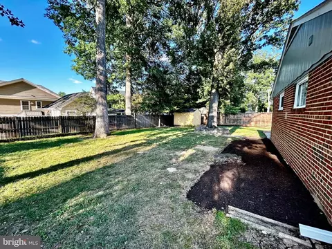 7211 Halifax Pl, Springfield, VA 22150 photo 8