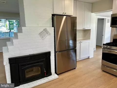 7211 Halifax Pl, Springfield, VA 22150 photo 12