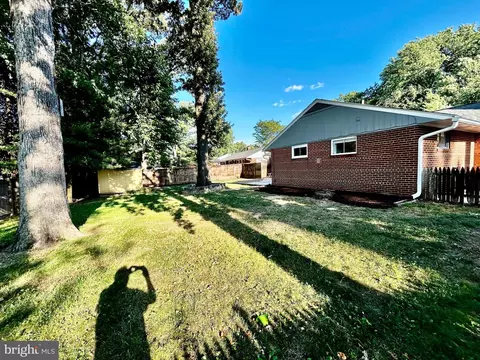 7211 Halifax Pl, Springfield, VA 22150 photo 6
