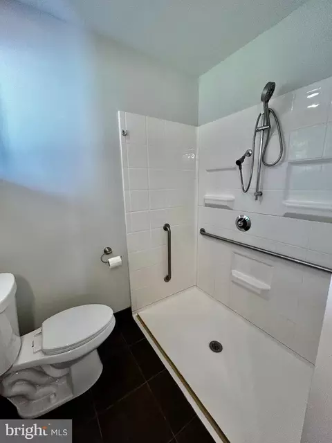 7211 Halifax Pl, Springfield, VA 22150 photo 28