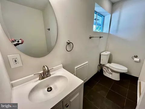 7211 Halifax Pl, Springfield, VA 22150 photo 29