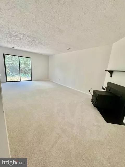11412 Turnmill Ln, Reston, VA 20191 photo 4