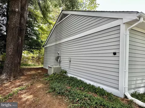 11412 Turnmill Ln, Reston, VA 20191 photo 23