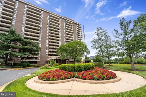 1800 Old Meadow Rd #520, Mclean, VA 22102