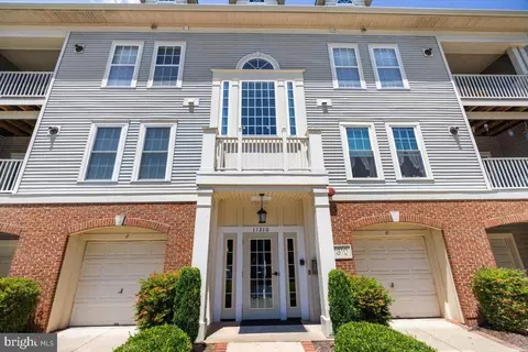 11310 Westbrook Mill Ln #202, Fairfax, VA 22030