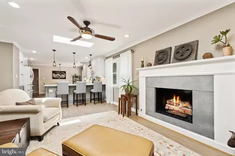 1865 Post Oak Trl, Reston, VA 20191 photo 15