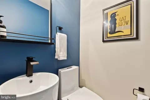 1865 Post Oak Trl, Reston, VA 20191 photo 17