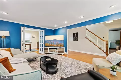 1865 Post Oak Trl, Reston, VA 20191 photo 4