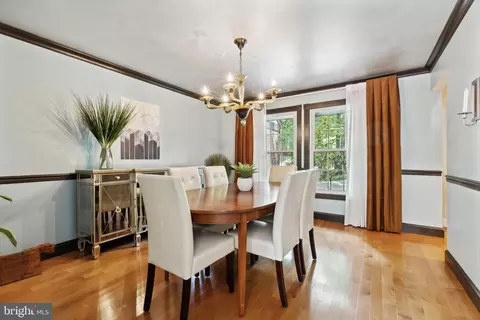 1865 Post Oak Trl, Reston, VA 20191 photo 12