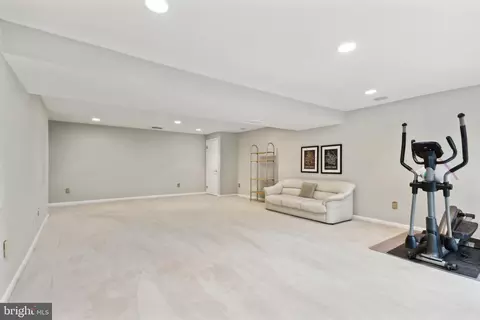 1865 Post Oak Trl, Reston, VA 20191 photo 32