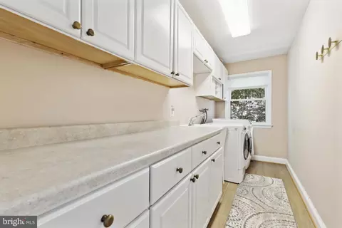 1865 Post Oak Trl, Reston, VA 20191 photo 18