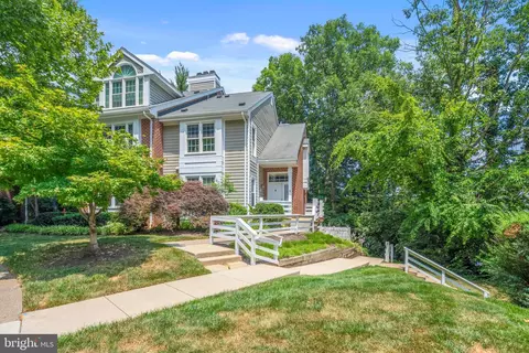 11156 Beaver Trail Ct, Reston, VA 20191
