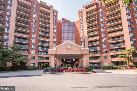 2230 George C Marshall Dr #824, Falls Church, VA 22043