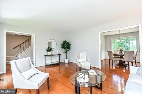 12802 Kettering Dr, Herndon, VA 20171 photo 7