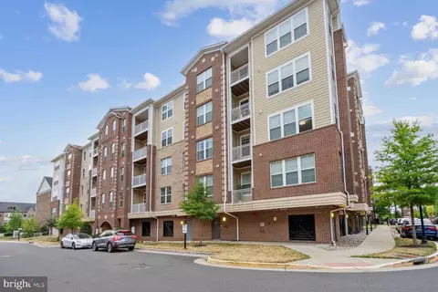 13740 Endeavour Dr #206, Herndon, VA 20171