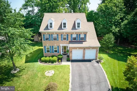 5367 Wharton Park Ct, Centreville, VA 20120