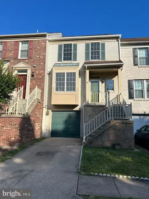 6454 Selby Ct, Centreville, VA 20121