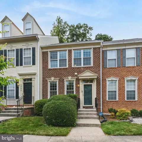 1240 Vintage Pl, Reston, VA 20194