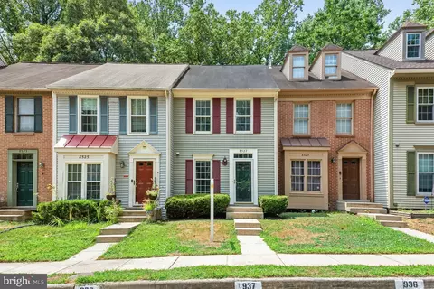 8527 Chapman Oak Ct, Springfield, VA 22153