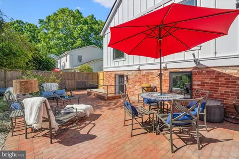 8315 Cedardale Dr, Alexandria, VA 22308 photo 52