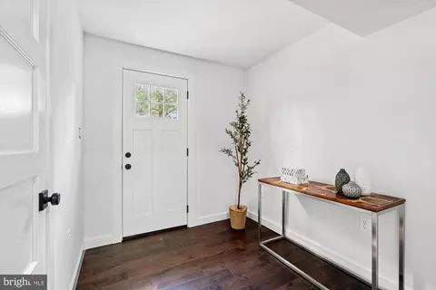 8315 Cedardale Dr, Alexandria, VA 22308 photo 47