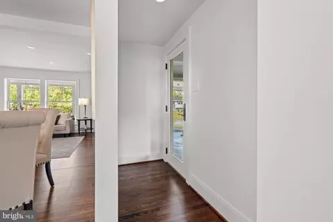 8315 Cedardale Dr, Alexandria, VA 22308 photo 22