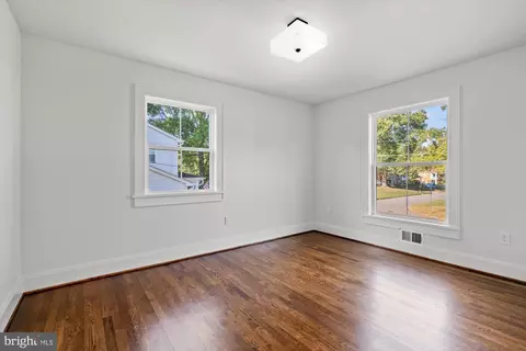 8315 Cedardale Dr, Alexandria, VA 22308 photo 41