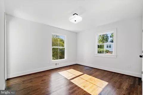 8315 Cedardale Dr, Alexandria, VA 22308 photo 38