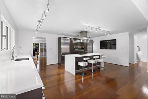 Kitchen - 1341 Kirby Rd, Mclean, VA 22101 photo 3 of 4